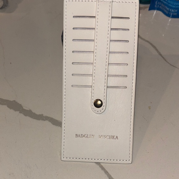 Badgley Mischka White Leather Card Holder - Picture 2 of 4